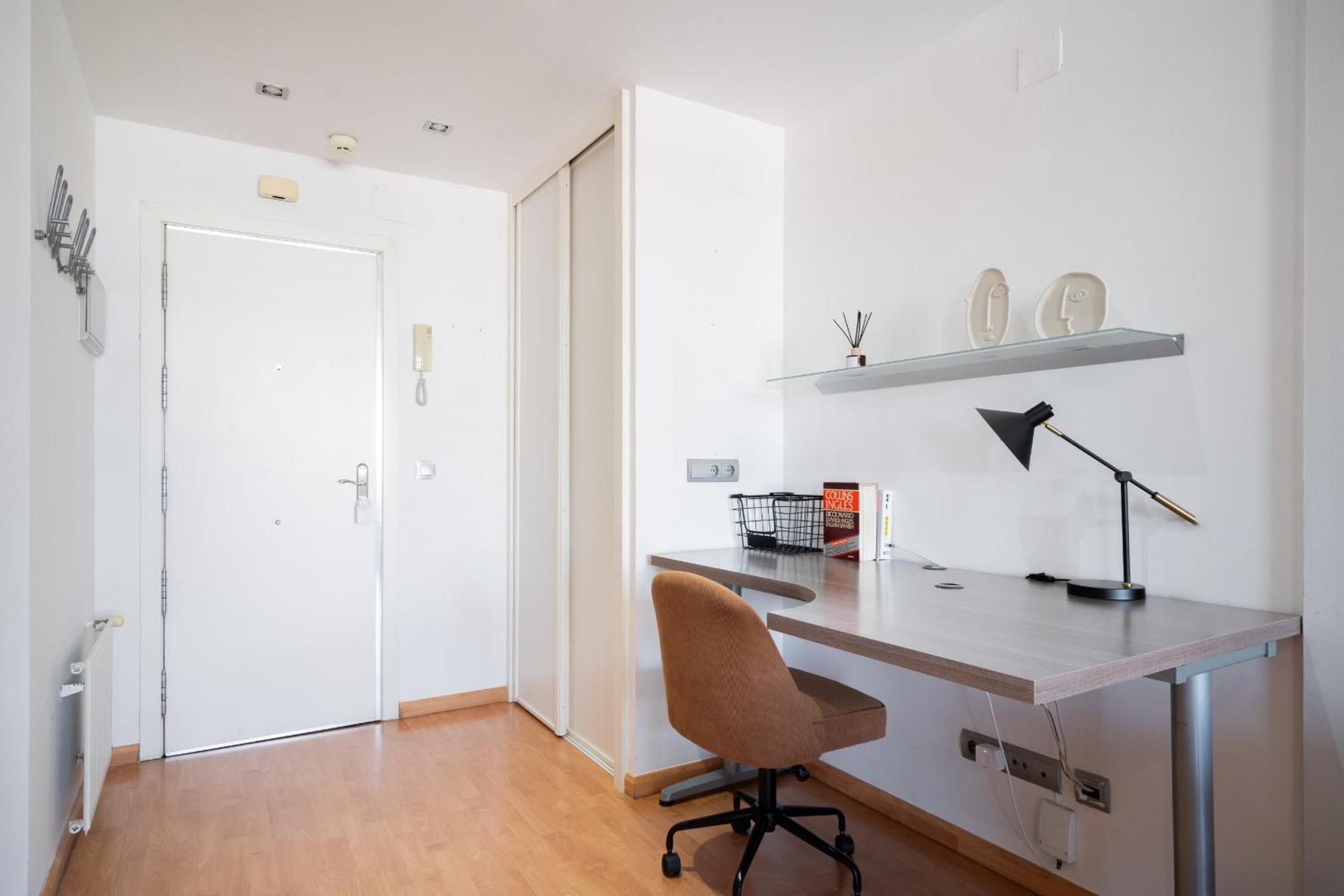 Apartamento En Plaza De Espana Alquiler Temporal Мадрид Экстерьер фото