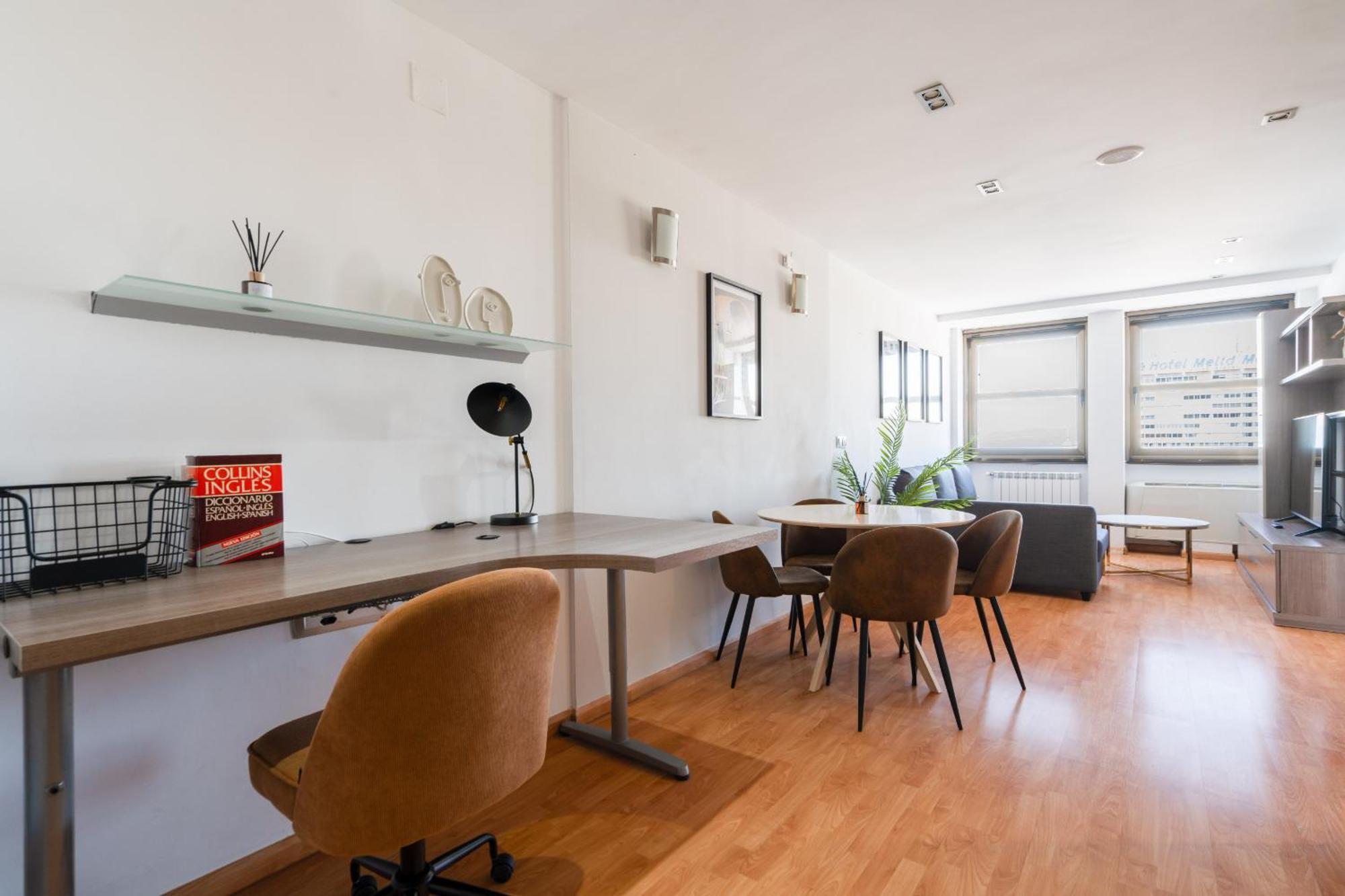 Apartamento En Plaza De Espana Alquiler Temporal Мадрид Экстерьер фото