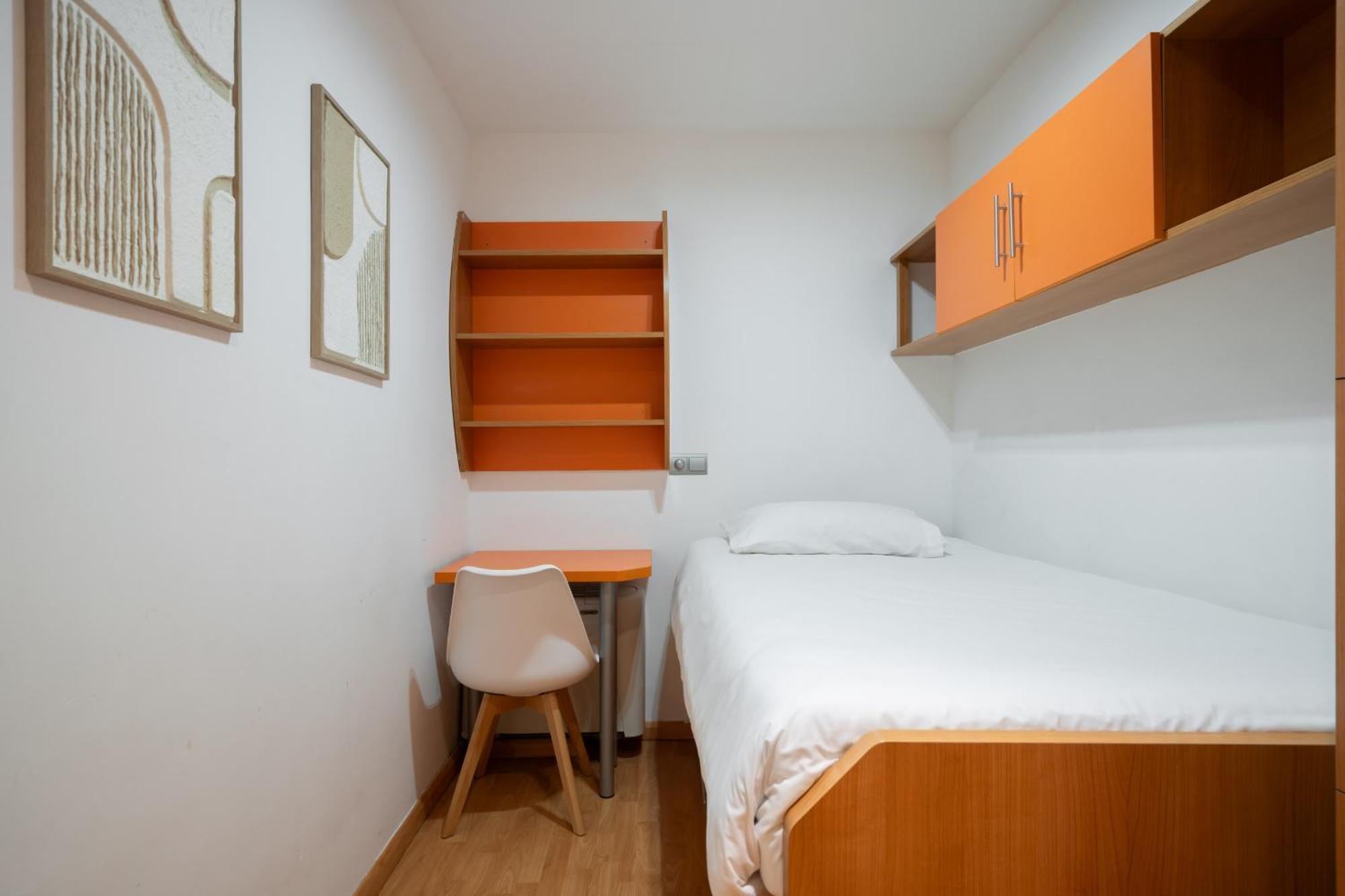Apartamento En Plaza De Espana Alquiler Temporal Мадрид Экстерьер фото
