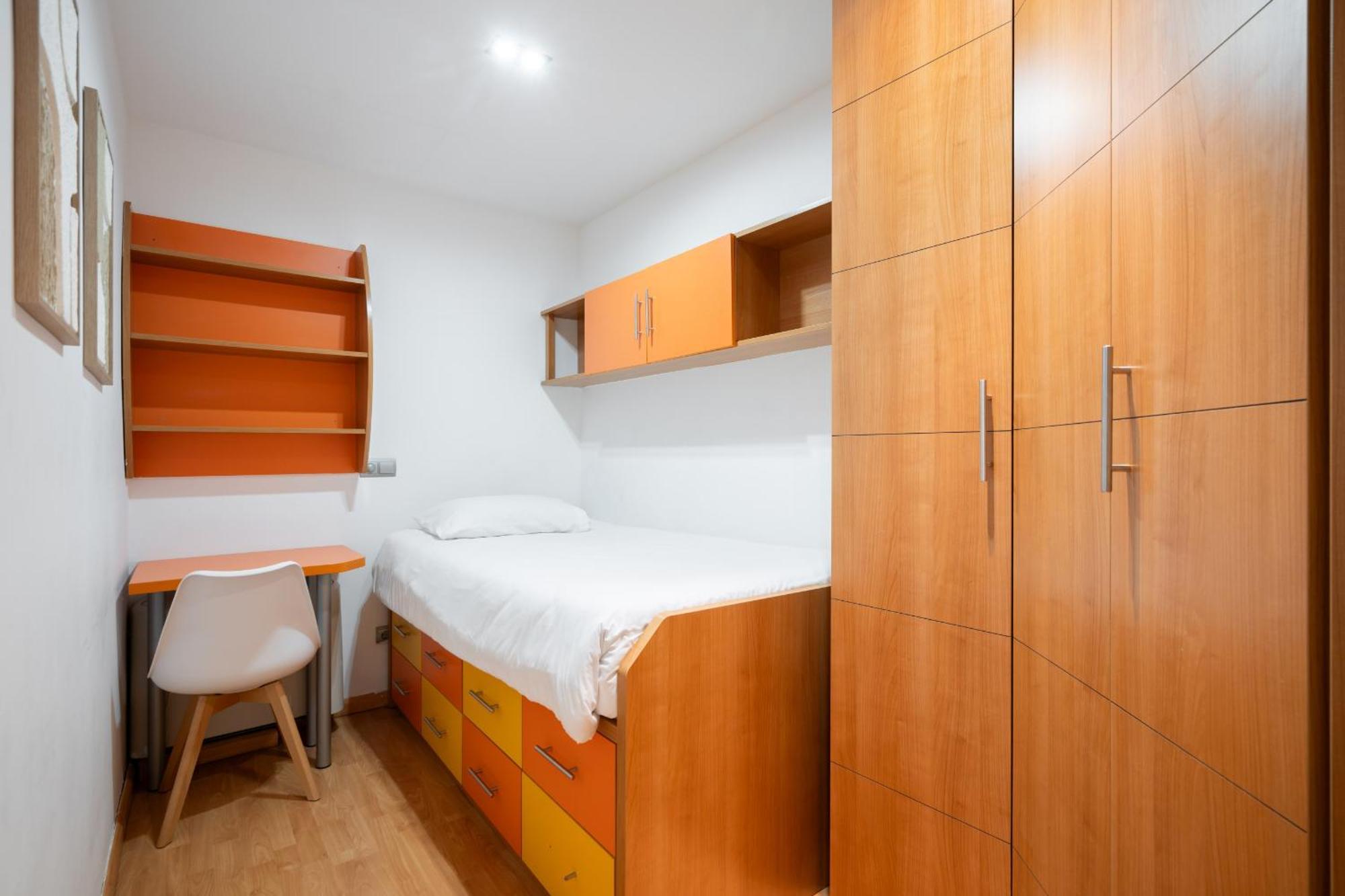 Apartamento En Plaza De Espana Alquiler Temporal Мадрид Экстерьер фото