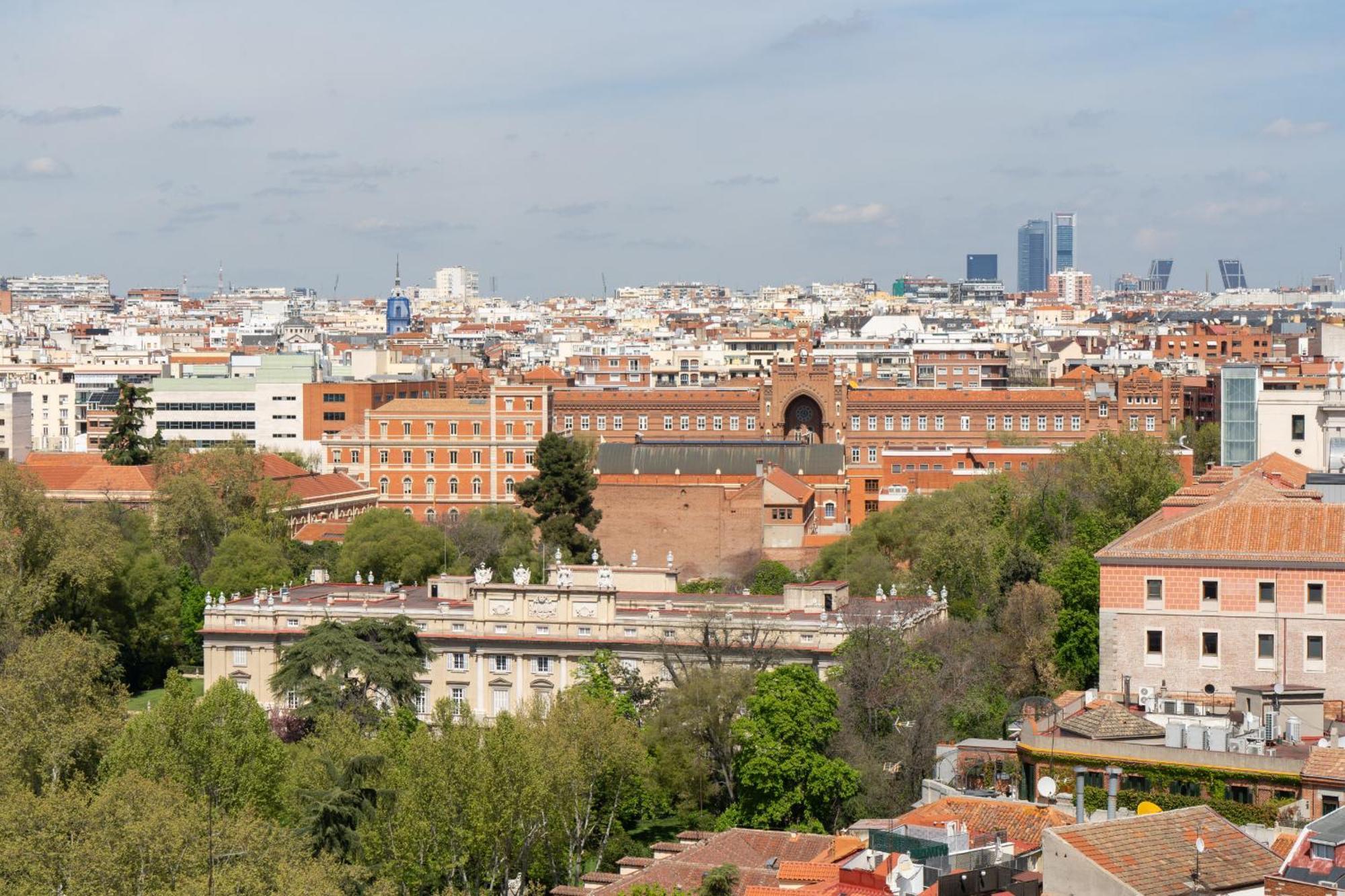 Apartamento En Plaza De Espana Alquiler Temporal Мадрид Экстерьер фото